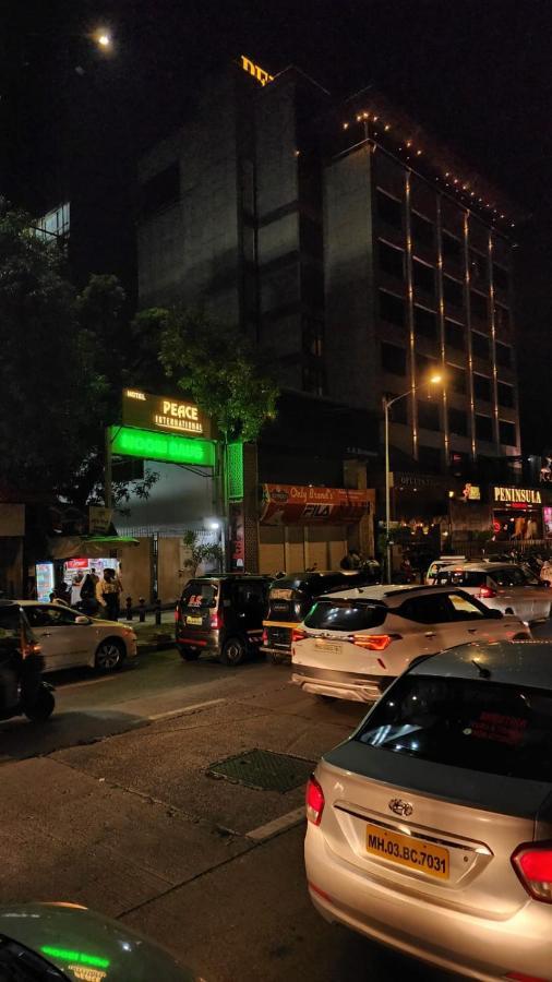 Peace International Hotel มุมไบ ภายนอก รูปภาพ
